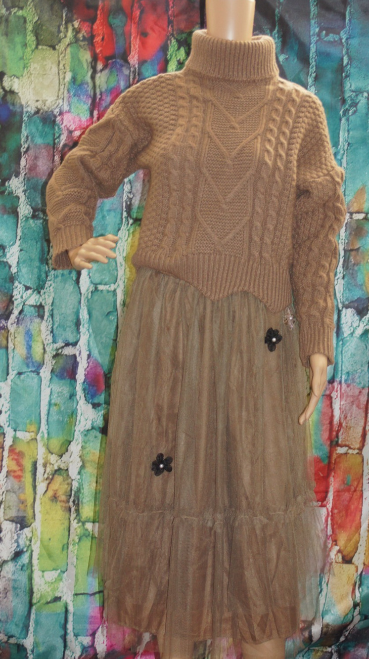 Numen Bu 2 Piece Sweater/Skirt Set Size XXL (See Measurements)